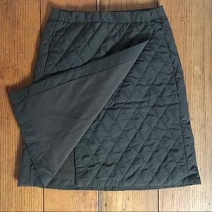 Uniqlo quilted wrap skirt with pockets